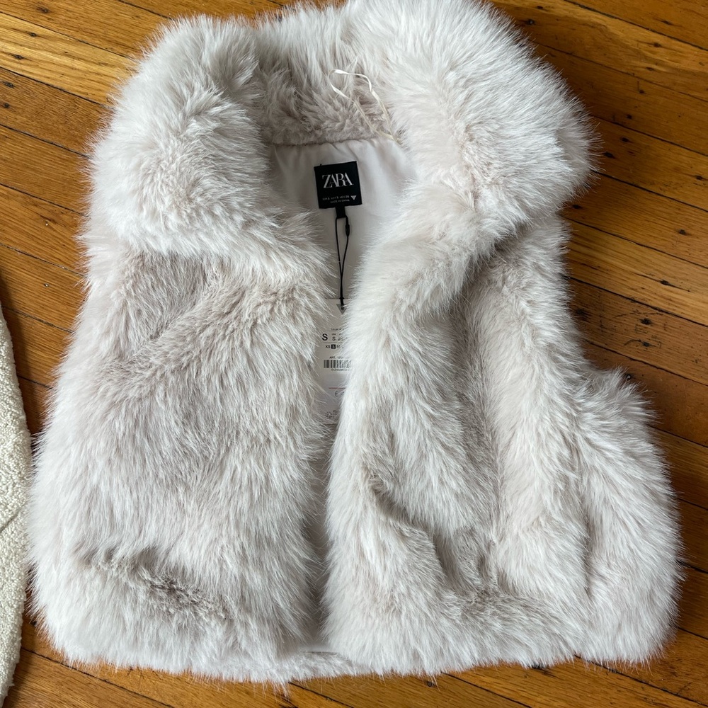Zara White Faux Fur Vest